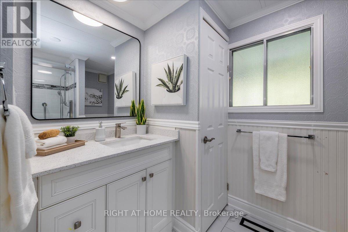 18 Riverview Circle, Innisfil, Ontario  L9S 1M2 - Photo 24 - N12489044