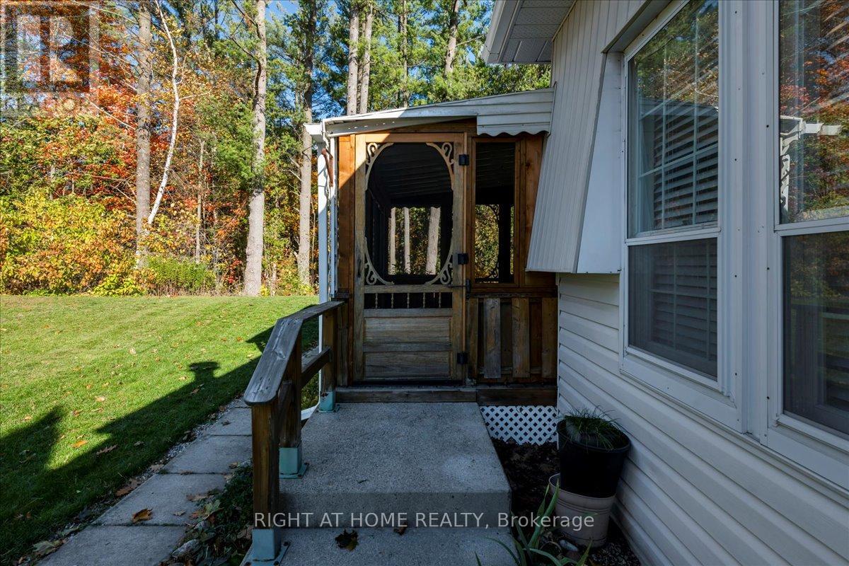 18 Riverview Circle, Innisfil, Ontario  L9S 1M2 - Photo 31 - N12489044