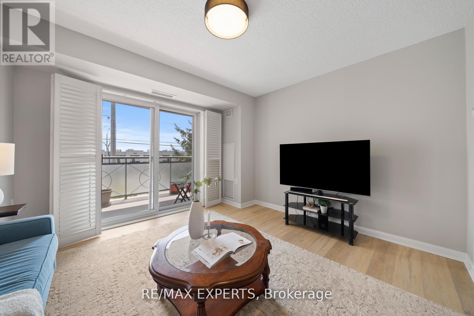 213 - 2500 Rutherford Road, Vaughan, Ontario  L4K 5R1 - Photo 10 - N12489058