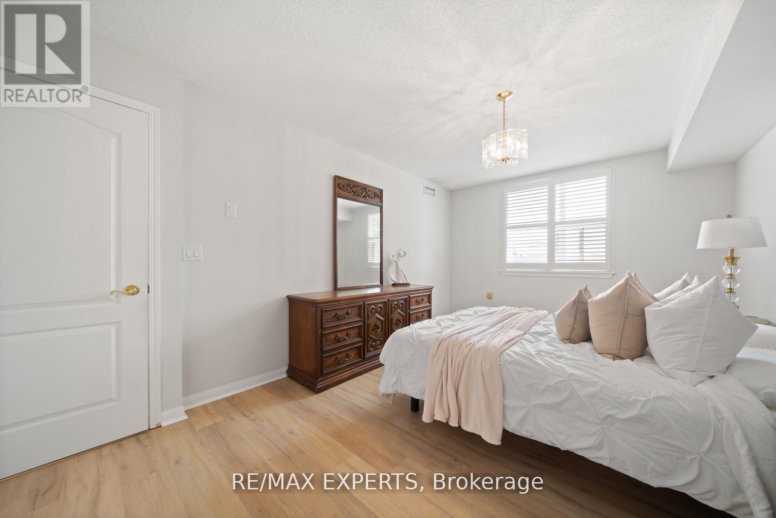 213 - 2500 Rutherford Road, Vaughan, Ontario  L4K 5R1 - Photo 16 - N12489058