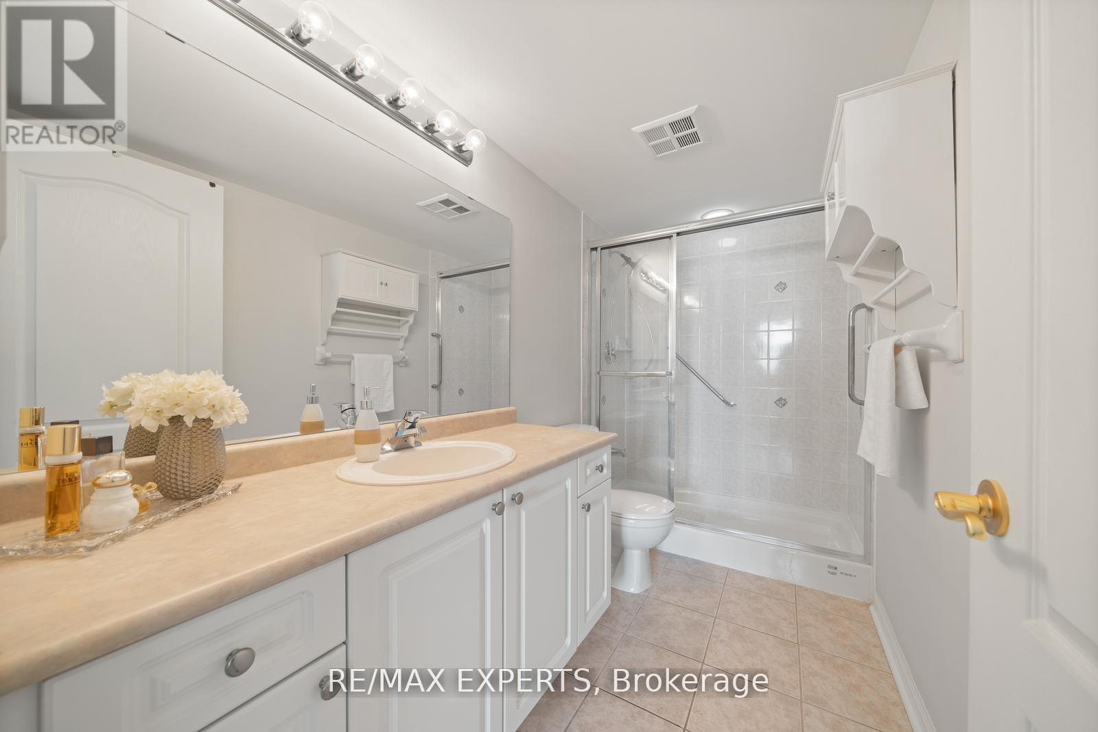 213 - 2500 Rutherford Road, Vaughan, Ontario  L4K 5R1 - Photo 18 - N12489058