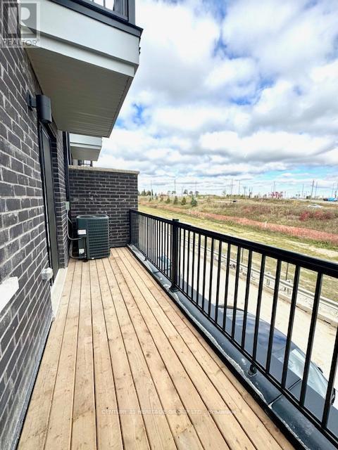 63 Peace Lane, Richmond Hill, Ontario  L4B 0J5 - Photo 14 - N12489072