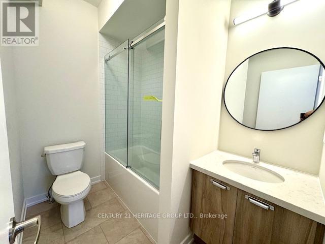 63 Peace Lane, Richmond Hill, Ontario  L4B 0J5 - Photo 3 - N12489072