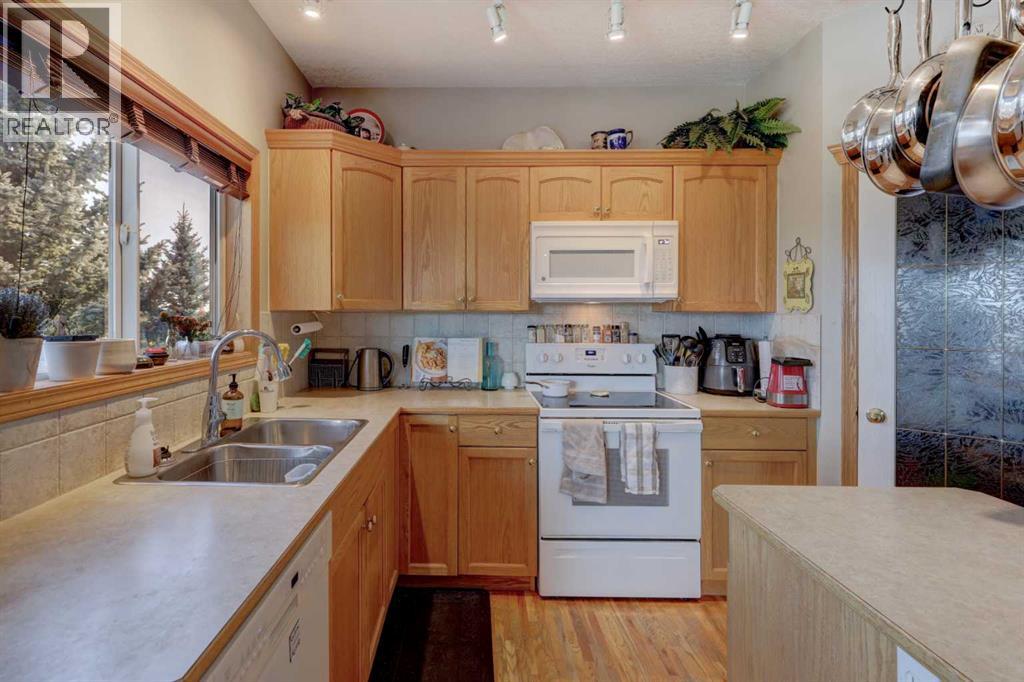 26 Bow Ridge Link, Cochrane, Alberta  T4C 1V4 - Photo 8 - A2266989