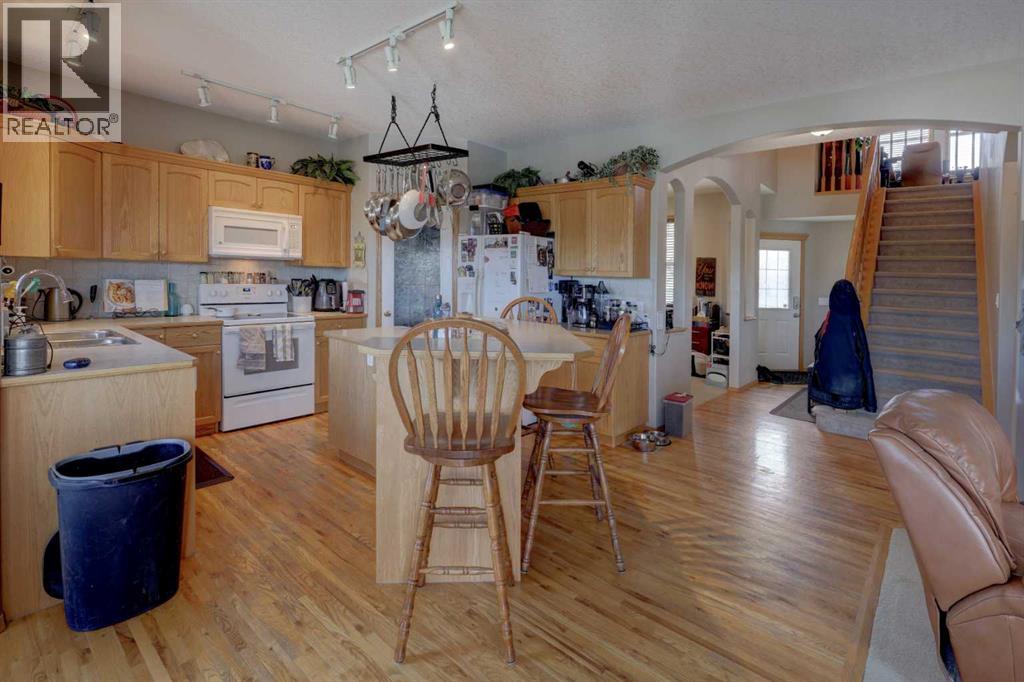 26 Bow Ridge Link, Cochrane, Alberta  T4C 1V4 - Photo 6 - A2266989