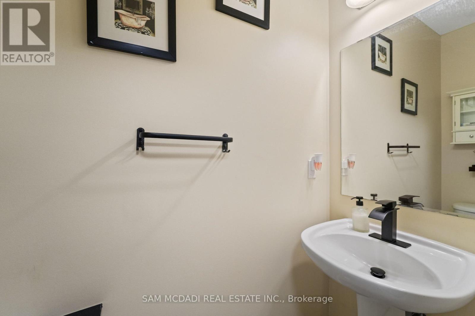 917 Burrows Gate, Milton, Ontario  L9T 0K7 - Photo 14 - W12489016