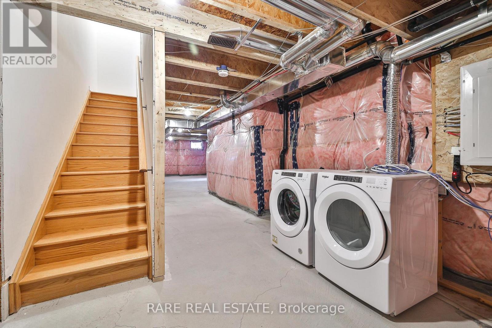 129 Marigold Gardens, Oakville, Ontario  L6H 0Y1 - Photo 35 - W12489054