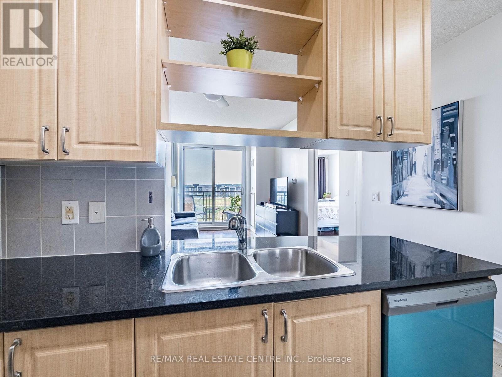 1102 - 2379 Central Park Drive, Oakville, Ontario  L6H 0E3 - Photo 16 - W12489068