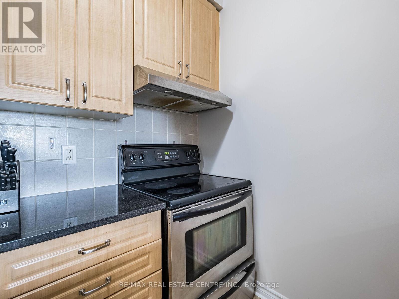 1102 - 2379 Central Park Drive, Oakville, Ontario  L6H 0E3 - Photo 17 - W12489068