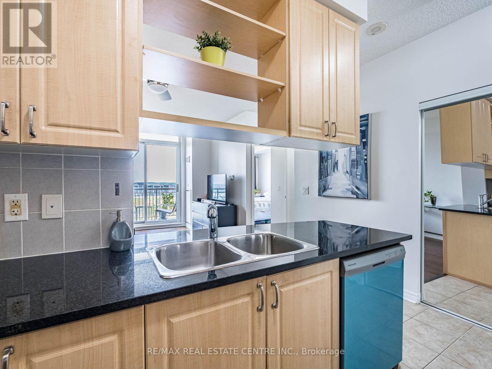 1102 - 2379 Central Park Drive, Oakville, Ontario  L6H 0E3 - Photo 18 - W12489068