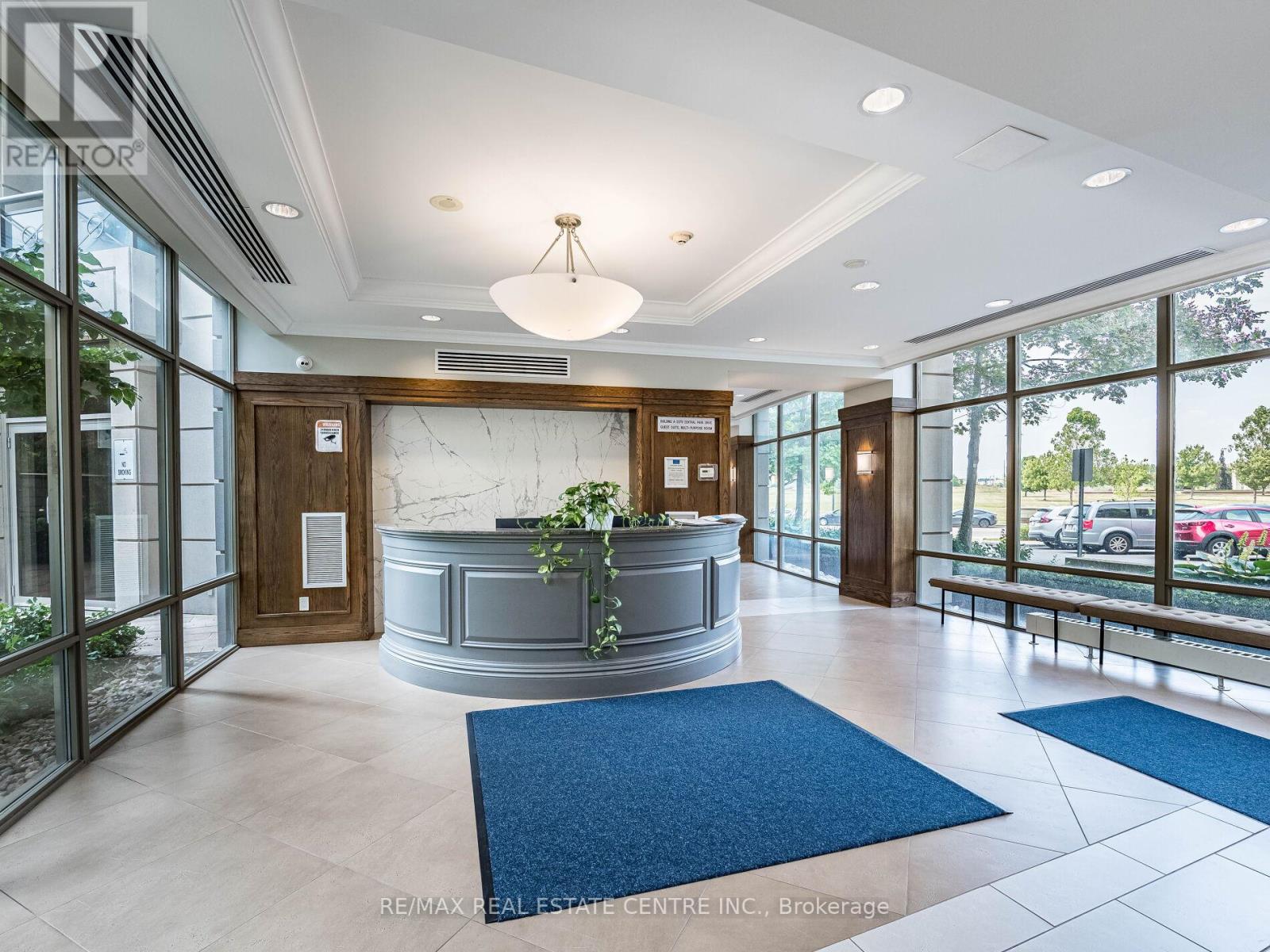 1102 - 2379 Central Park Drive, Oakville, Ontario  L6H 0E3 - Photo 5 - W12489068