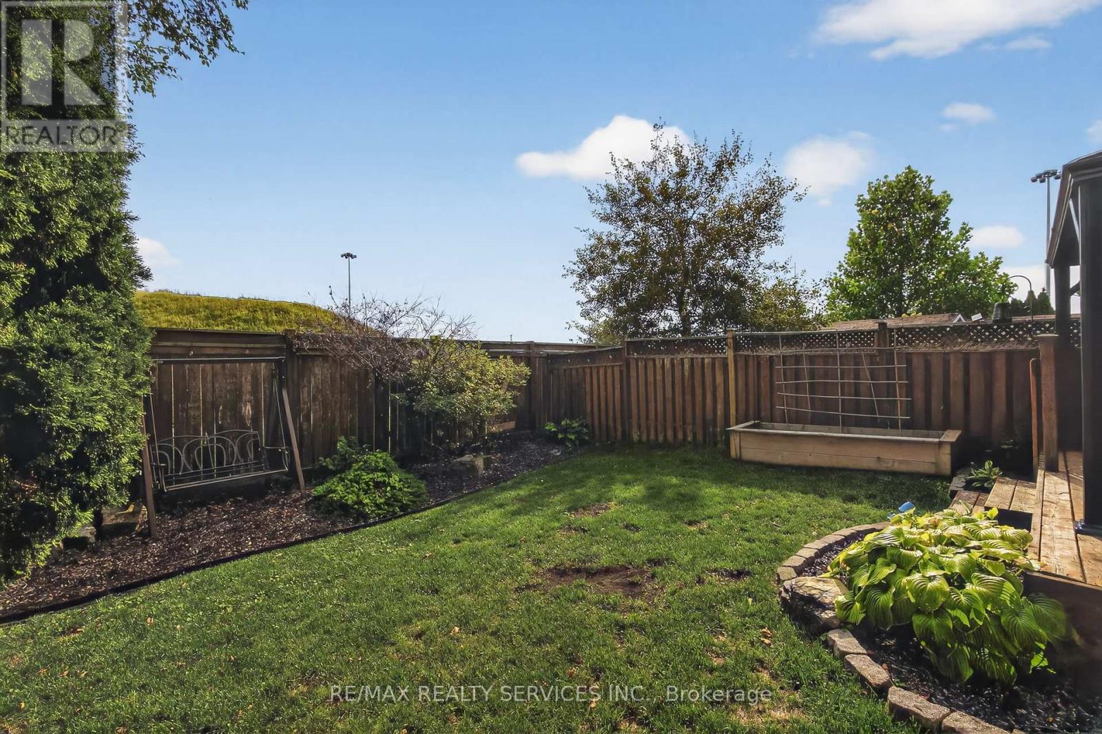 12 Hesketh Court, Caledon, Ontario  L7C 1C6 - Photo 36 - W12489078