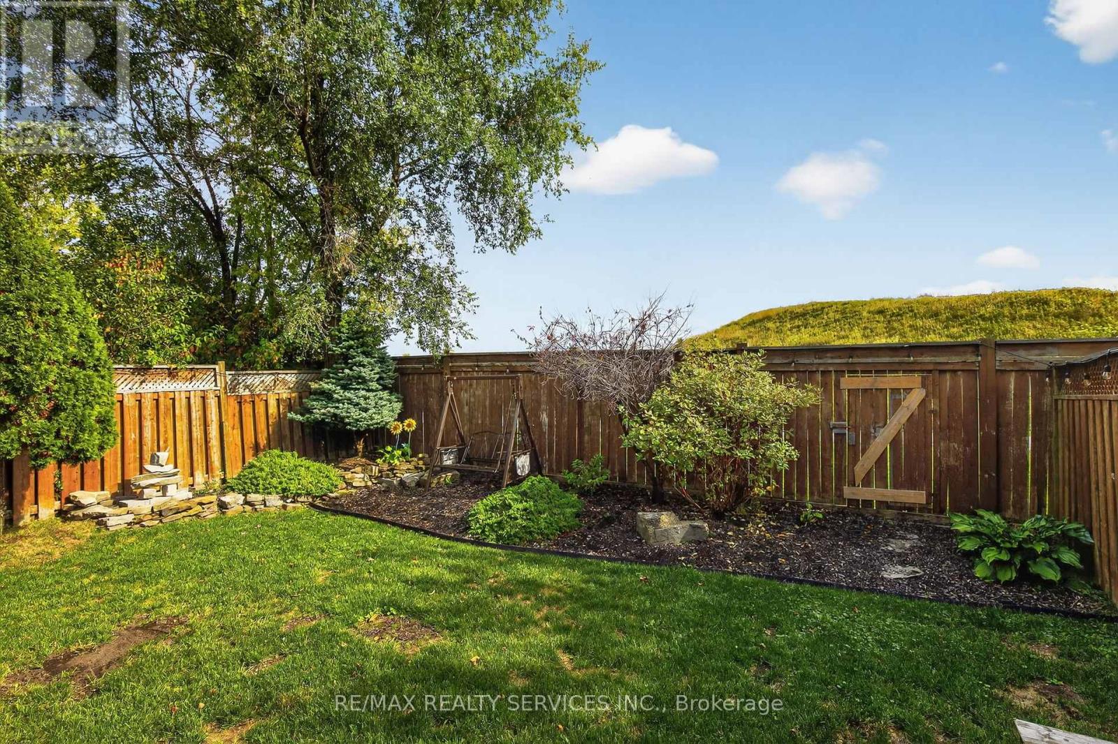 12 Hesketh Court, Caledon, Ontario  L7C 1C6 - Photo 37 - W12489078