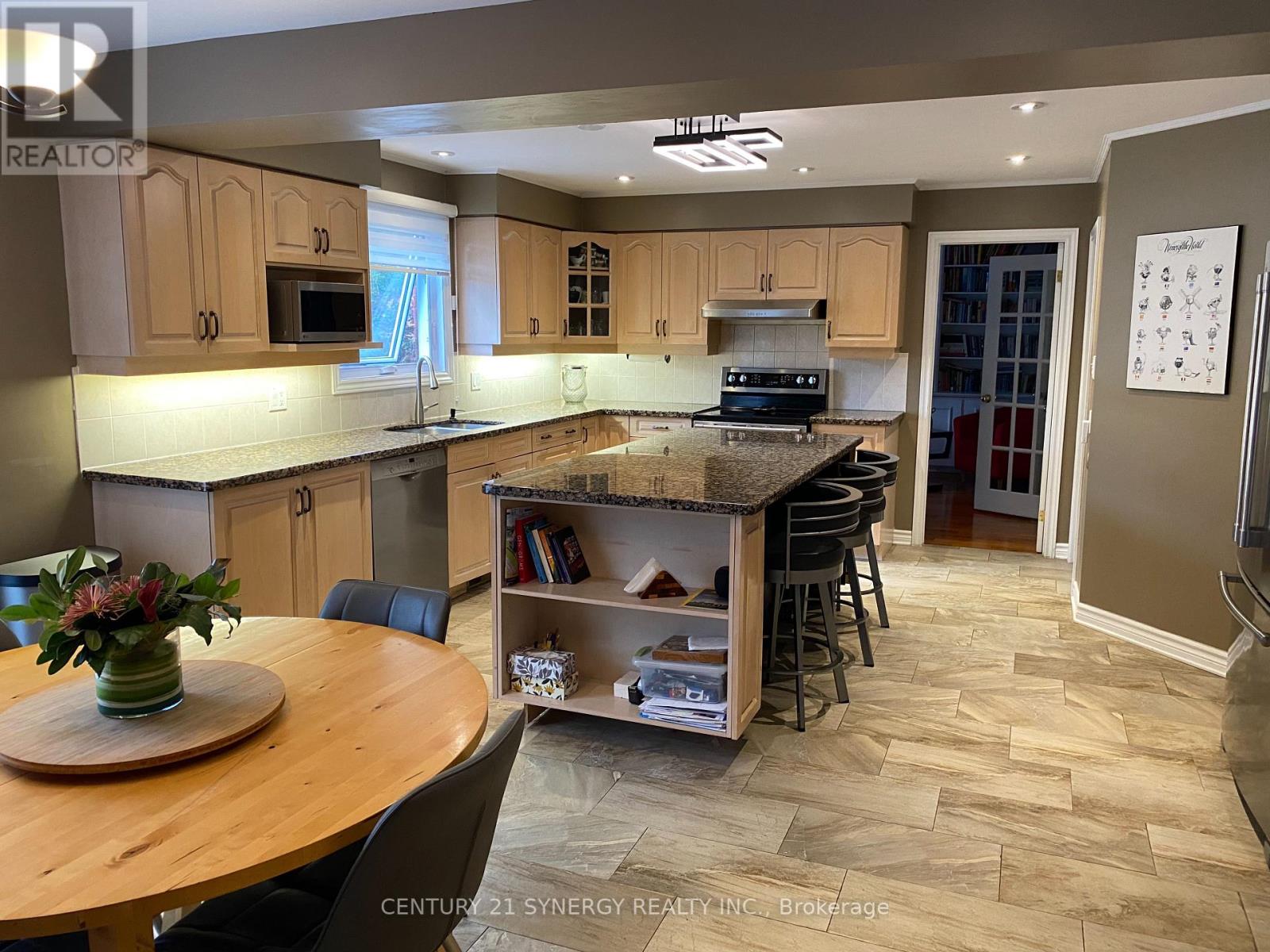 2298 Bowman Road, Ottawa, Ontario  K1H 6V6 - Photo 16 - X12489100