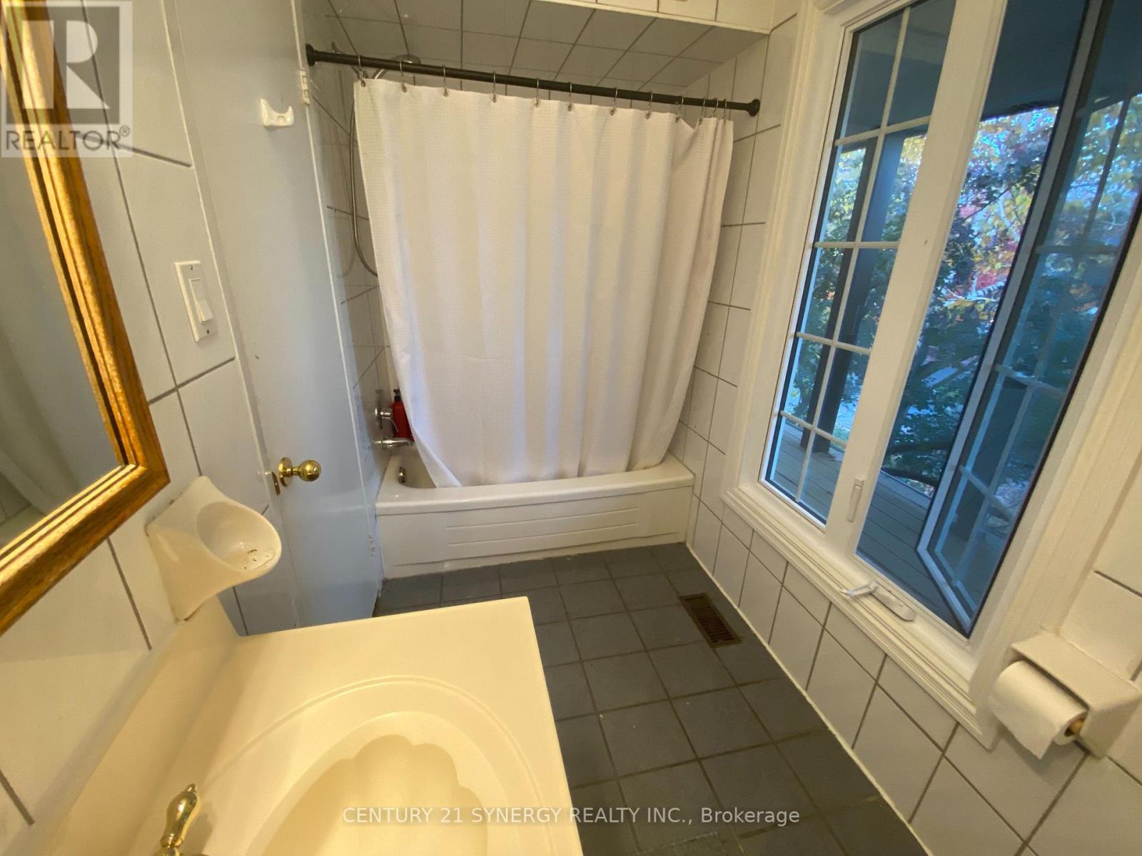 2298 Bowman Road, Ottawa, Ontario  K1H 6V6 - Photo 25 - X12489100