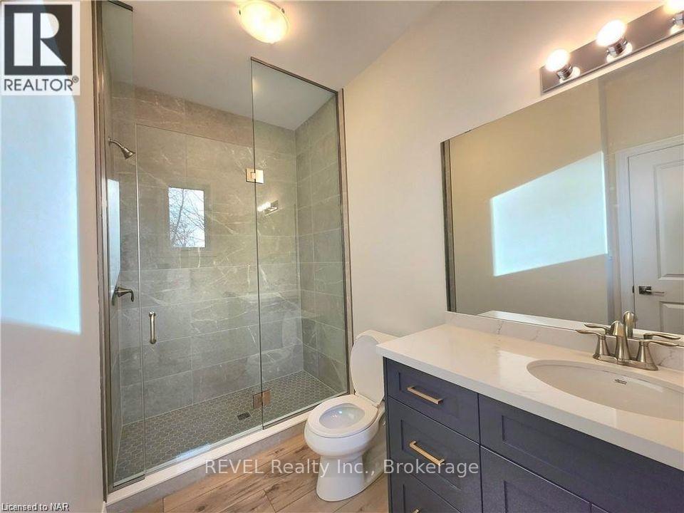 15 Shamrock Common, St. Catharines, Ontario  L2S 2B7 - Photo 9 - X12489106