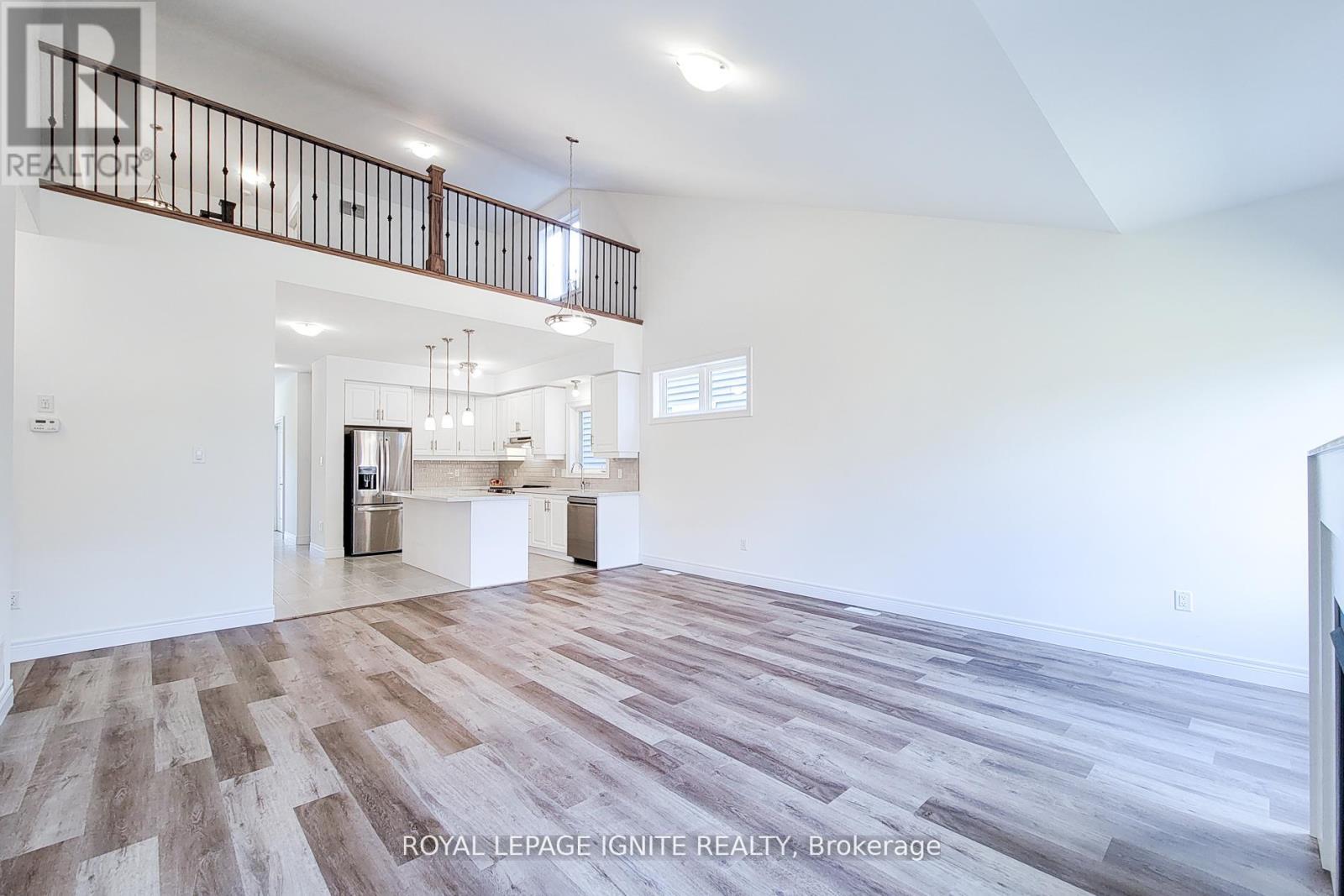 54 Beach Walk Crescent, Fort Erie, Ontario  L0S 1N0 - Photo 18 - X12489056