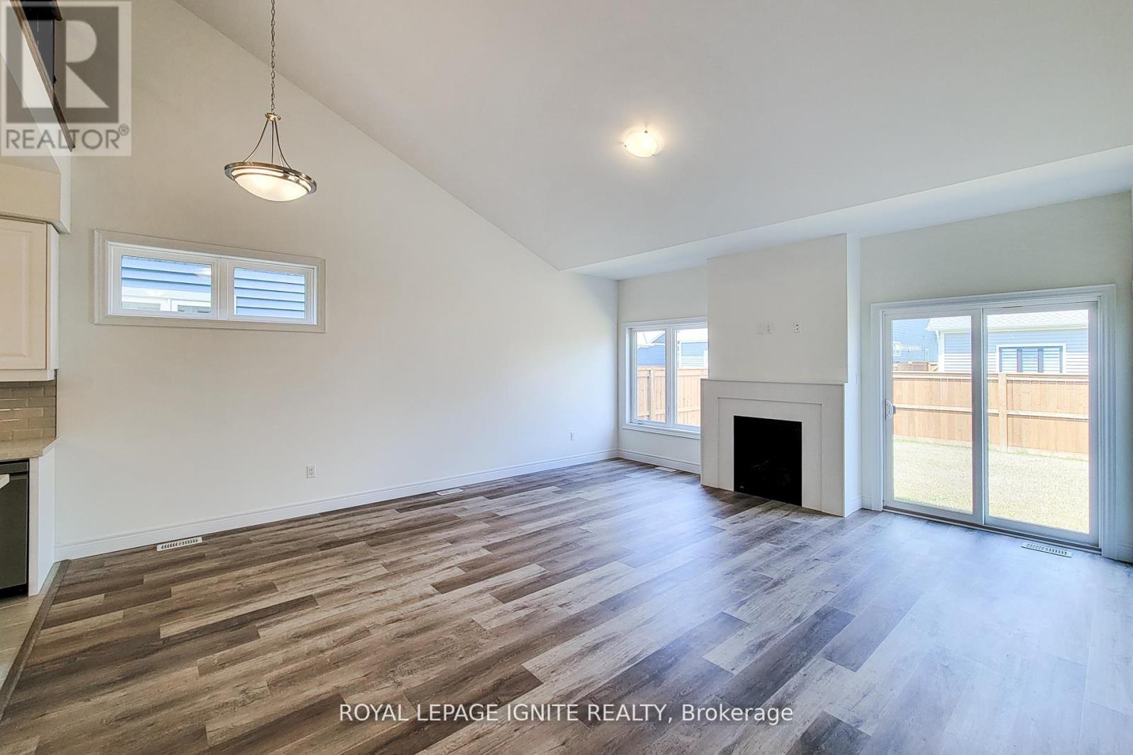 54 Beach Walk Crescent, Fort Erie, Ontario  L0S 1N0 - Photo 19 - X12489056