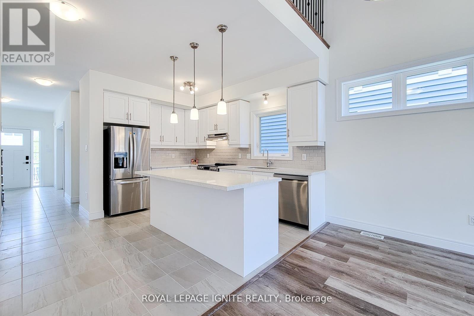 54 Beach Walk Crescent, Fort Erie, Ontario  L0S 1N0 - Photo 21 - X12489056