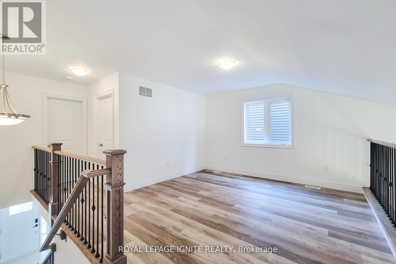 54 Beach Walk Crescent, Fort Erie, Ontario  L0S 1N0 - Photo 38 - X12489056