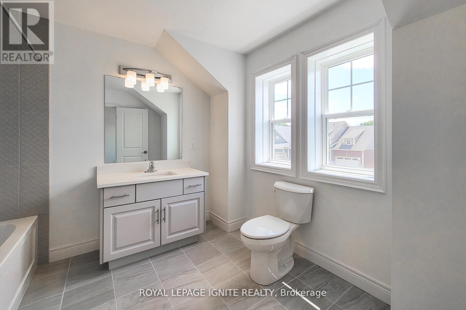 54 Beach Walk Crescent, Fort Erie, Ontario  L0S 1N0 - Photo 42 - X12489056