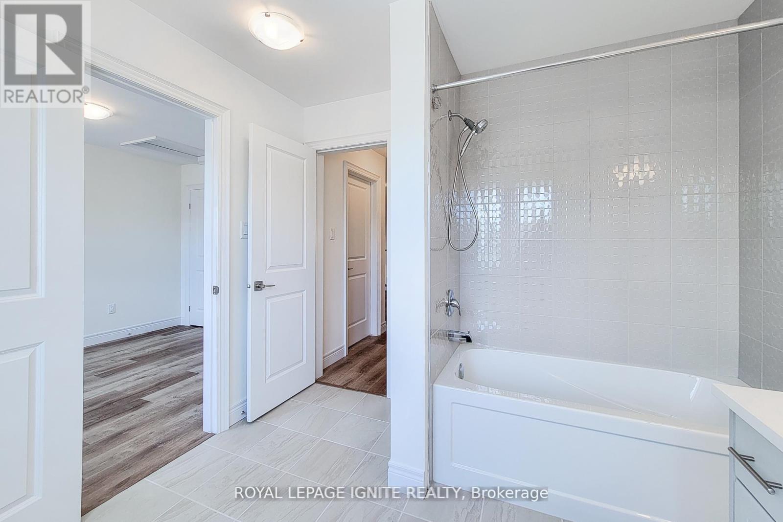 54 Beach Walk Crescent, Fort Erie, Ontario  L0S 1N0 - Photo 44 - X12489056