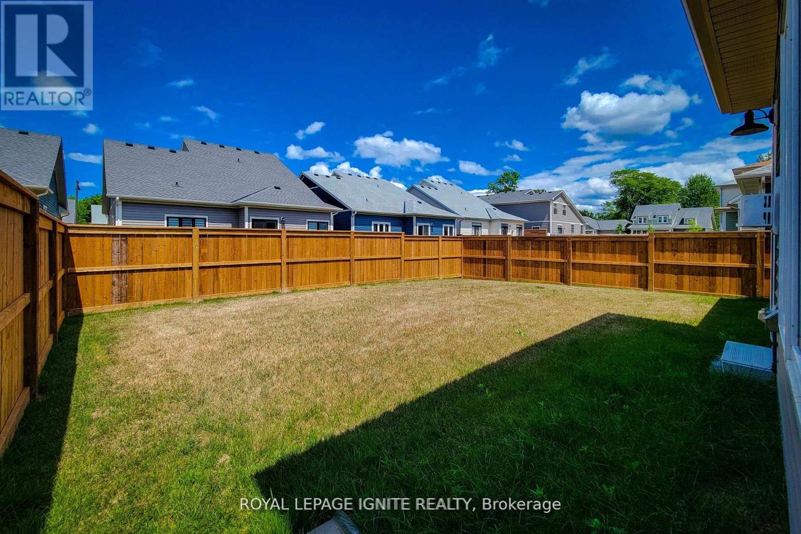 54 Beach Walk Crescent, Fort Erie, Ontario  L0S 1N0 - Photo 6 - X12489056