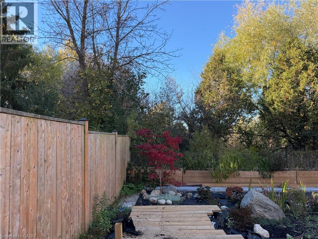 425 Old Oak Drive Unit# Upper, Waterloo, Ontario  N2T 2V6 - Photo 2 - 40783847