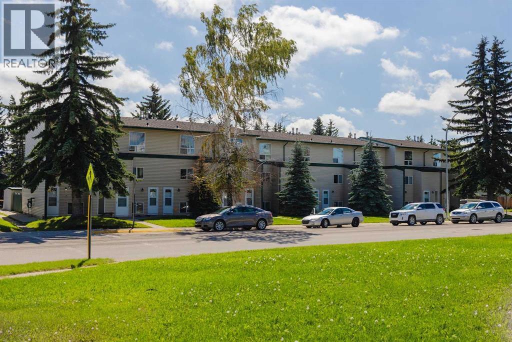 12, 707 Westmount Drive, Strathmore, Alberta  T1P 1A9 - Photo 1 - A2243952