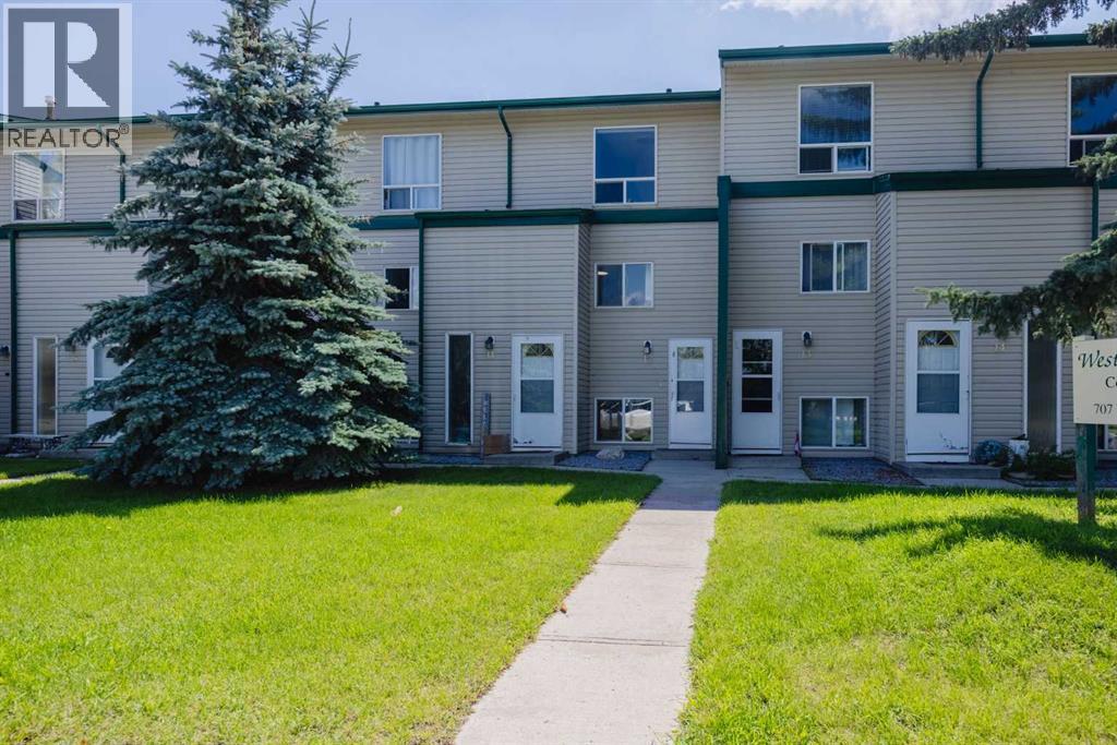 12, 707 Westmount Drive, Strathmore, Alberta  T1P 1A9 - Photo 2 - A2243952