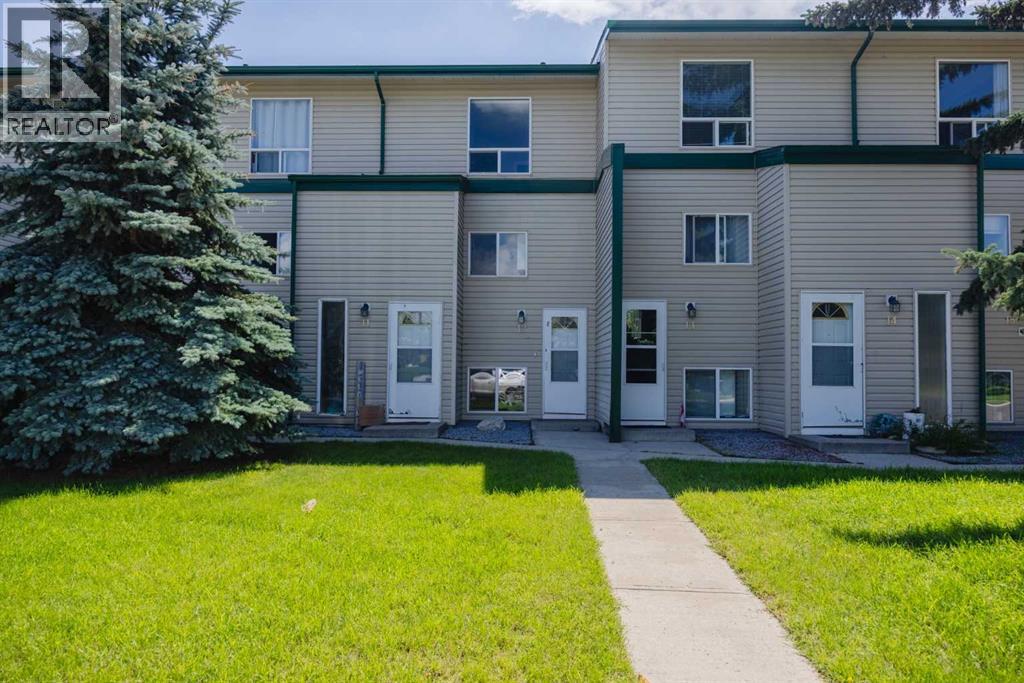 12, 707 Westmount Drive, Strathmore, Alberta  T1P 1A9 - Photo 3 - A2243952