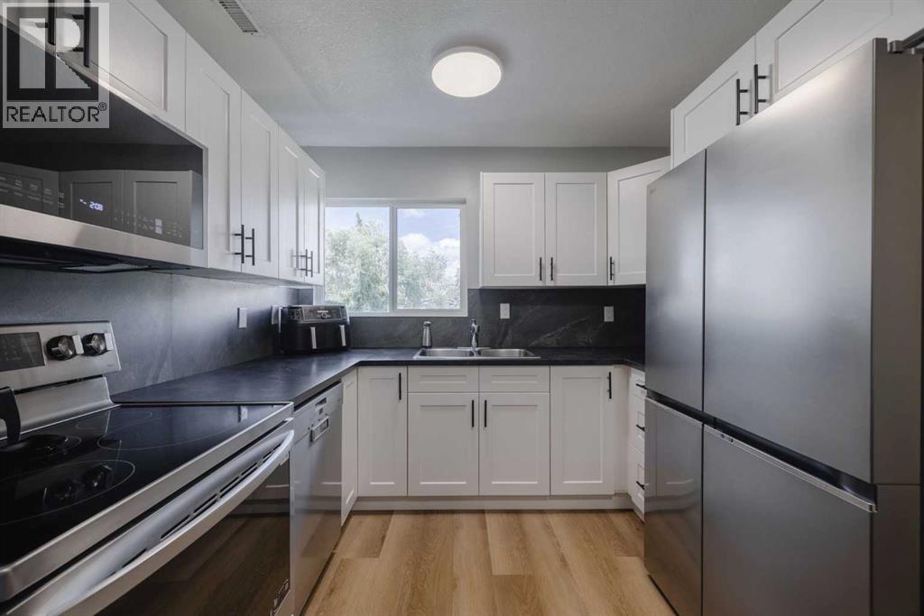 12, 707 Westmount Drive, Strathmore, Alberta  T1P 1A9 - Photo 6 - A2243952