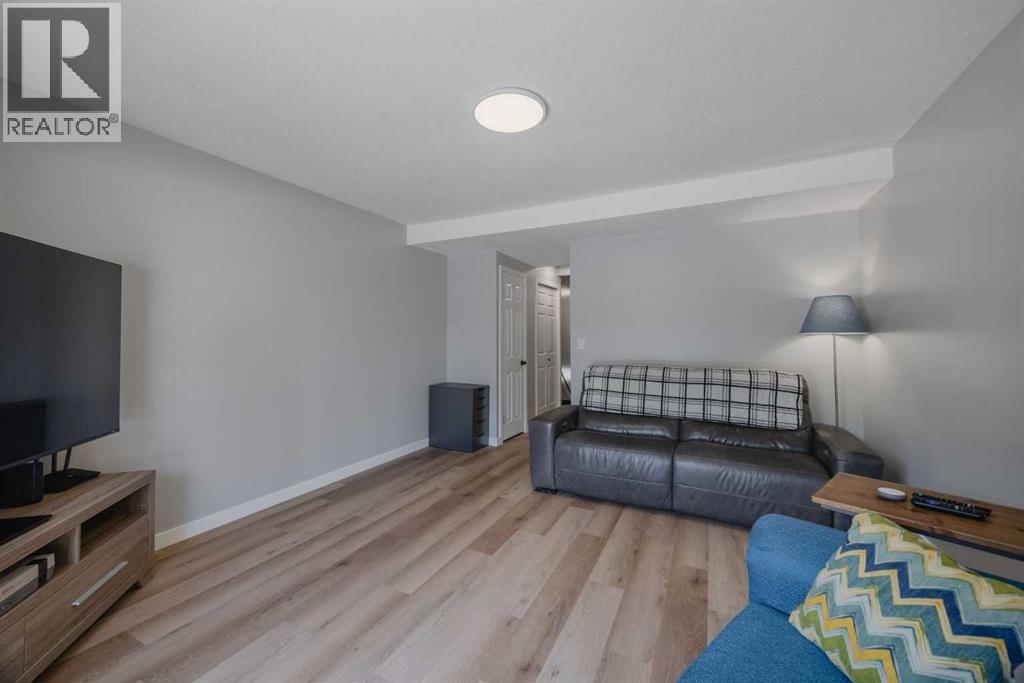 12, 707 Westmount Drive, Strathmore, Alberta  T1P 1A9 - Photo 9 - A2243952