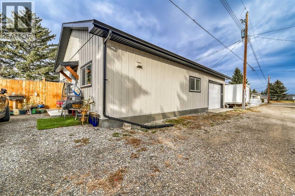 92 2a Street, High River, Alberta  T1V 1G6 - Photo 38 - A2265796