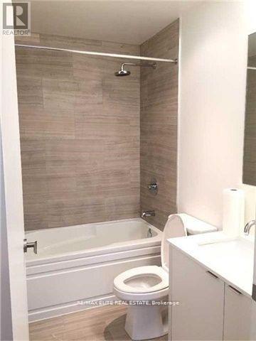 6206 - 88 Harbour Street, Toronto, Ontario  M5J 1B7 - Photo 7 - C12489110