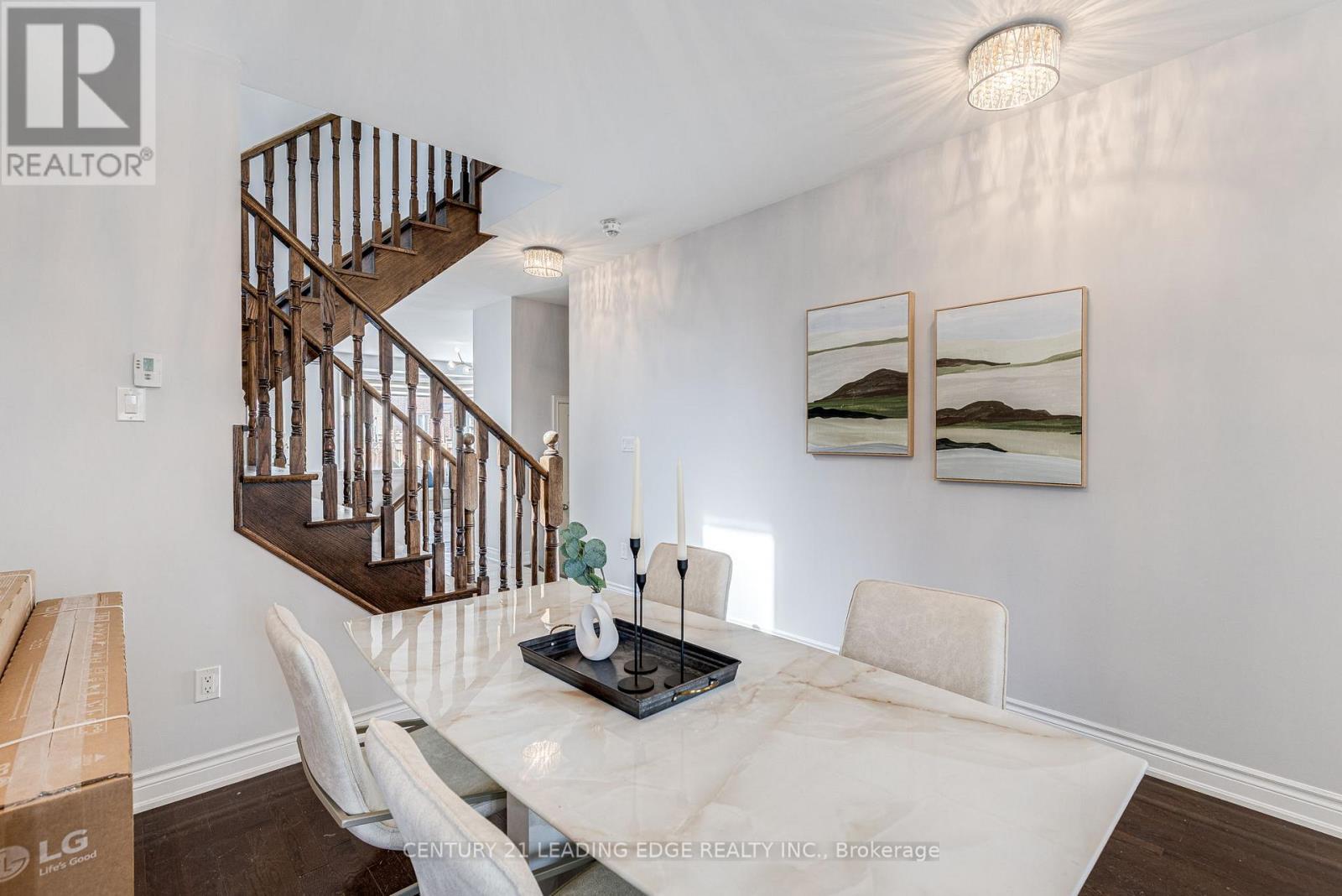 Upper - 102 Mactier Drive, Vaughan, Ontario  L4H 4T9 - Photo 13 - N12483038