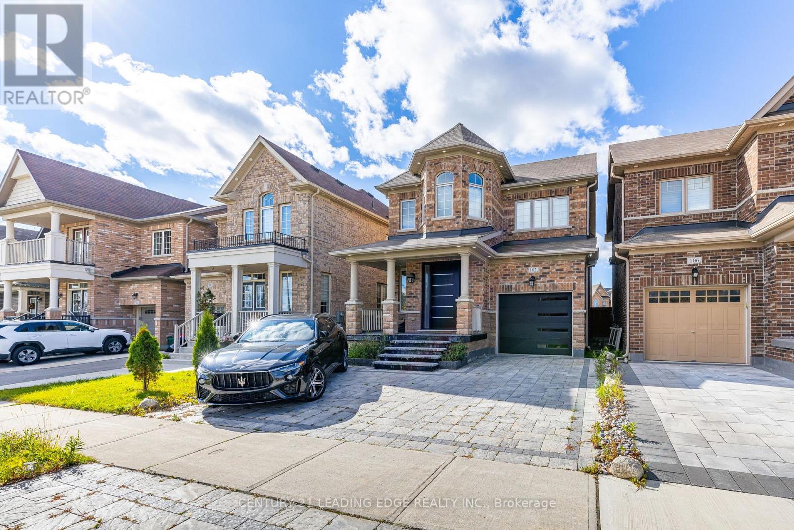 UPPER - 102 MACTIER DRIVE, Vaughan, Ontario