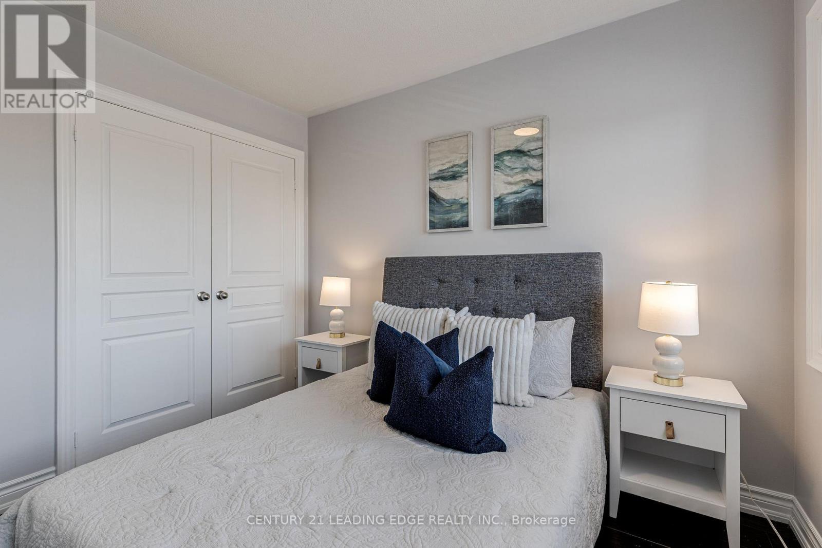 Upper - 102 Mactier Drive, Vaughan, Ontario  L4H 4T9 - Photo 18 - N12483038