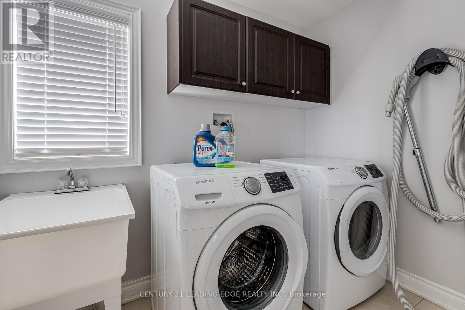 Upper - 102 Mactier Drive, Vaughan, Ontario  L4H 4T9 - Photo 22 - N12483038