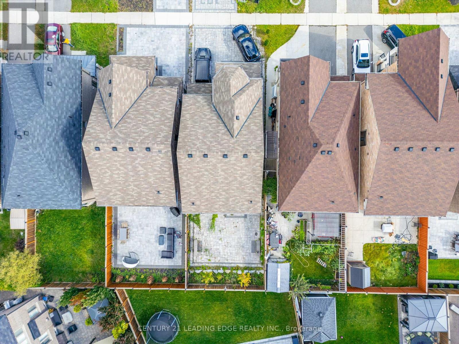 Upper - 102 Mactier Drive, Vaughan, Ontario  L4H 4T9 - Photo 33 - N12483038