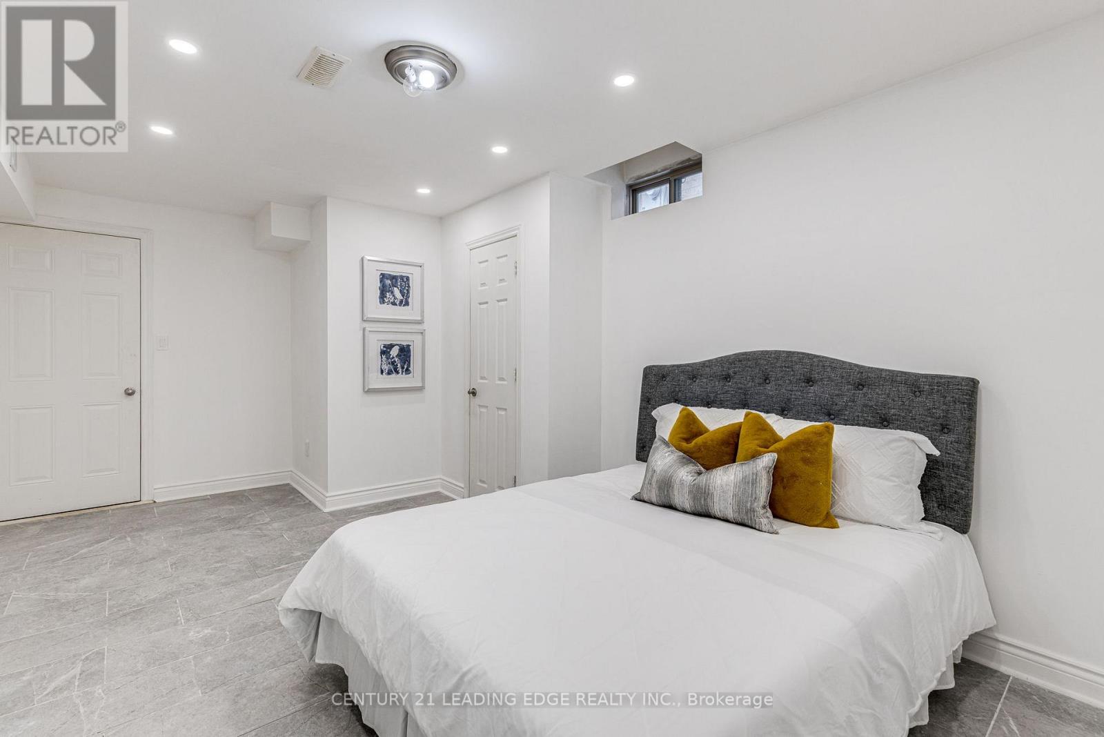 Lower - 102 Mactier Drive, Vaughan, Ontario  L4H 4T9 - Photo 7 - N12483039