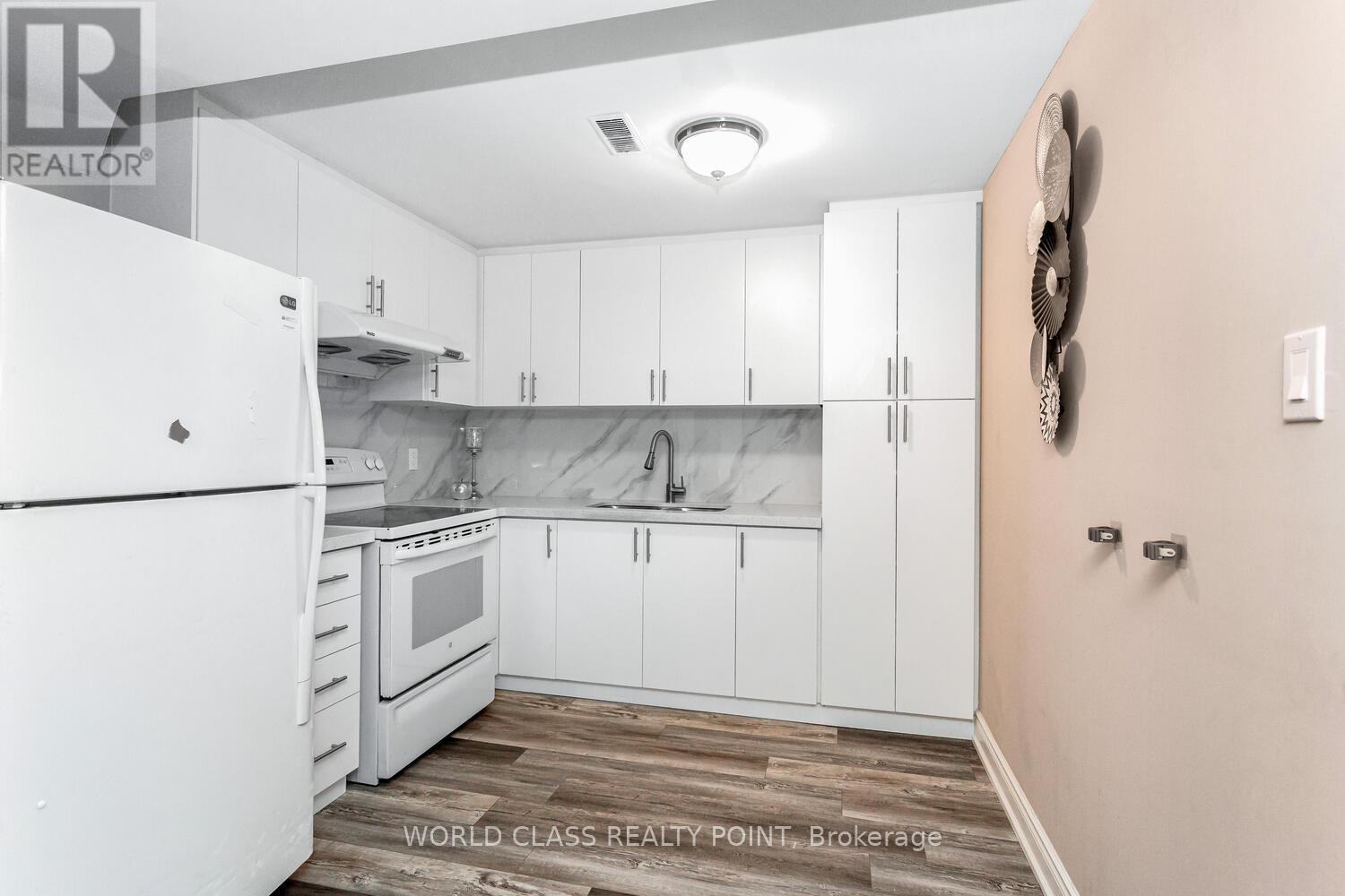 149 Allanhurst Drive, Toronto, Ontario  M9A 4K5 - Photo 38 - W12487035