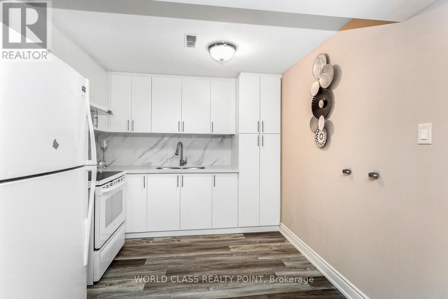 149 Allanhurst Drive, Toronto, Ontario  M9A 4K5 - Photo 37 - W12487035