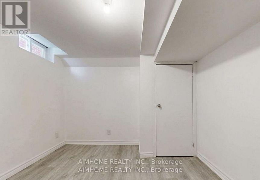 125 Roxanne Crescent, Toronto, Ontario  M1V 4J3 - Photo 10 - E12489098