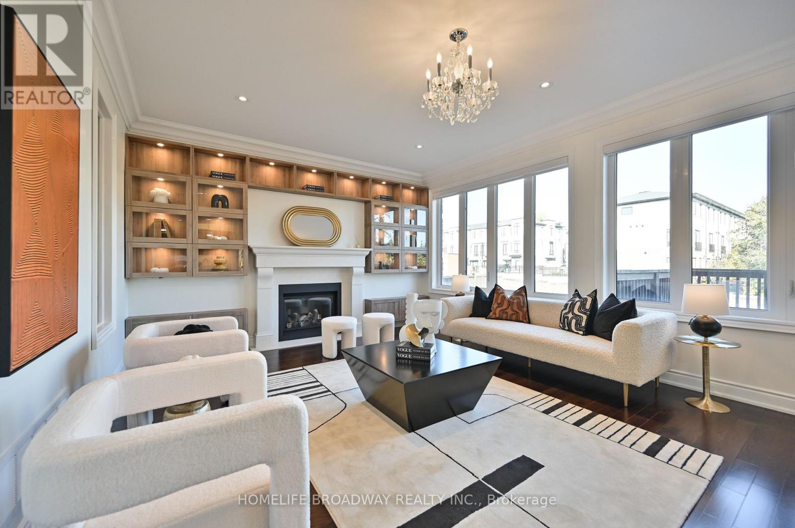 55 Avenue Road, Richmond Hill, Ontario  L4C 6B7 - Photo 14 - N12489108