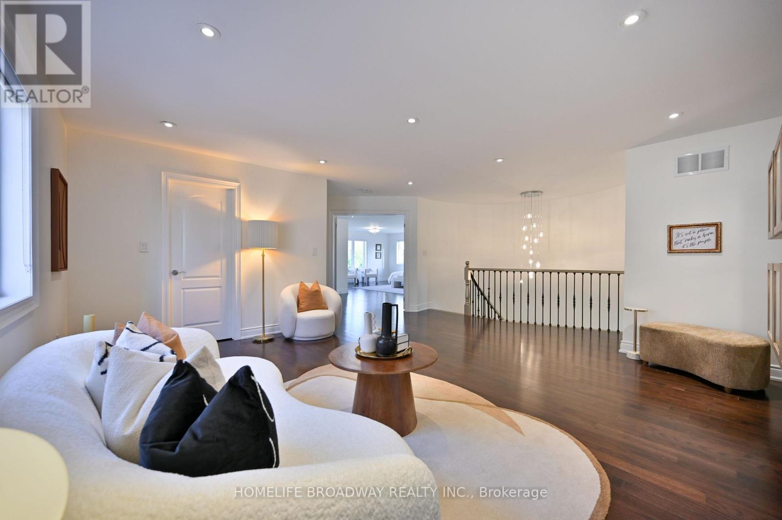 55 Avenue Road, Richmond Hill, Ontario  L4C 6B7 - Photo 21 - N12489108