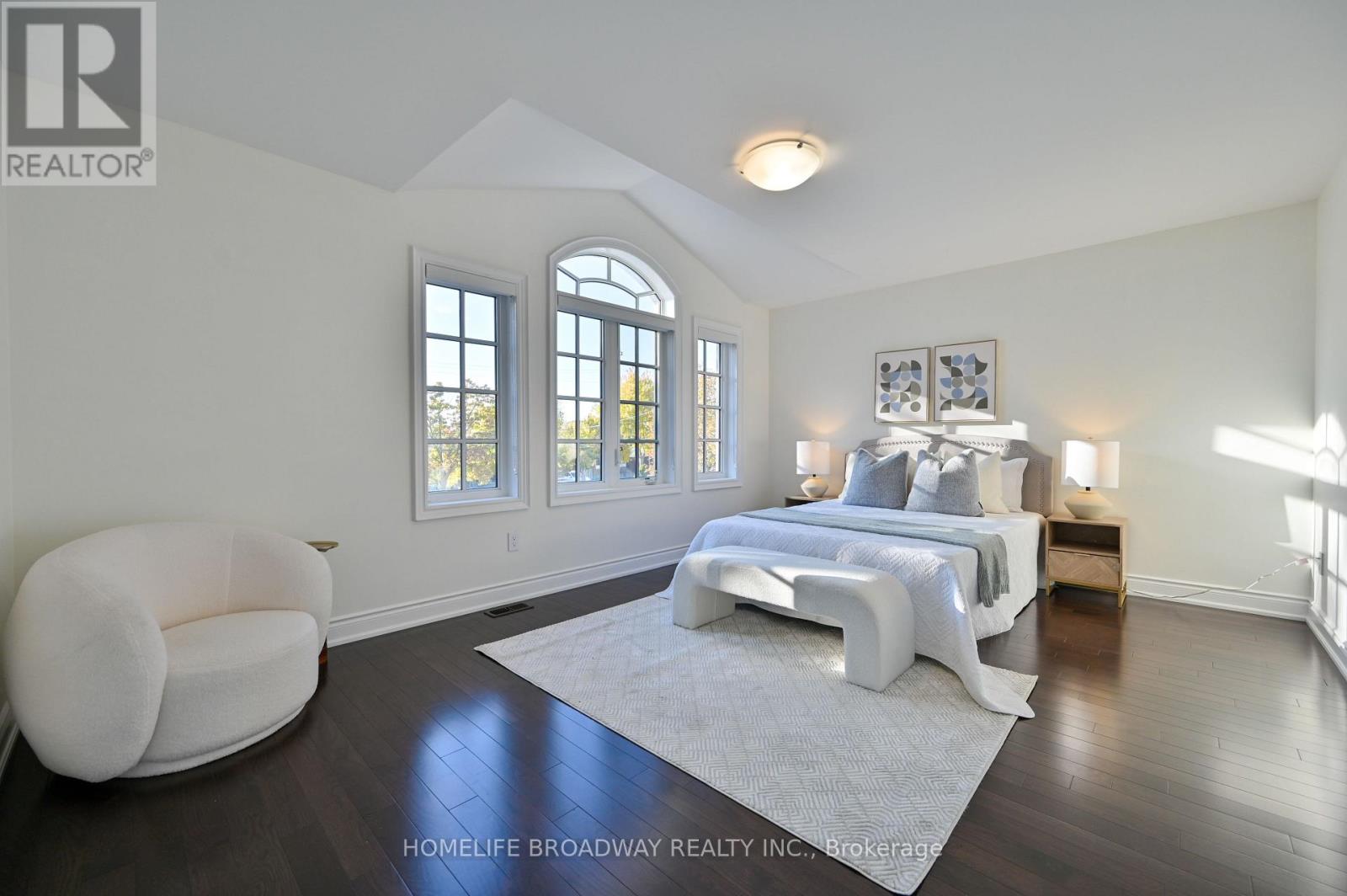 55 Avenue Road, Richmond Hill, Ontario  L4C 6B7 - Photo 29 - N12489108