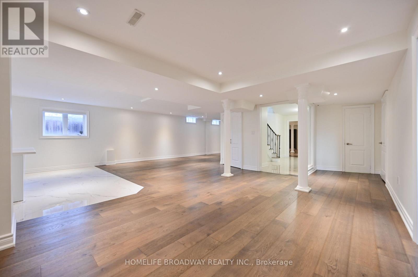 55 Avenue Road, Richmond Hill, Ontario  L4C 6B7 - Photo 39 - N12489108