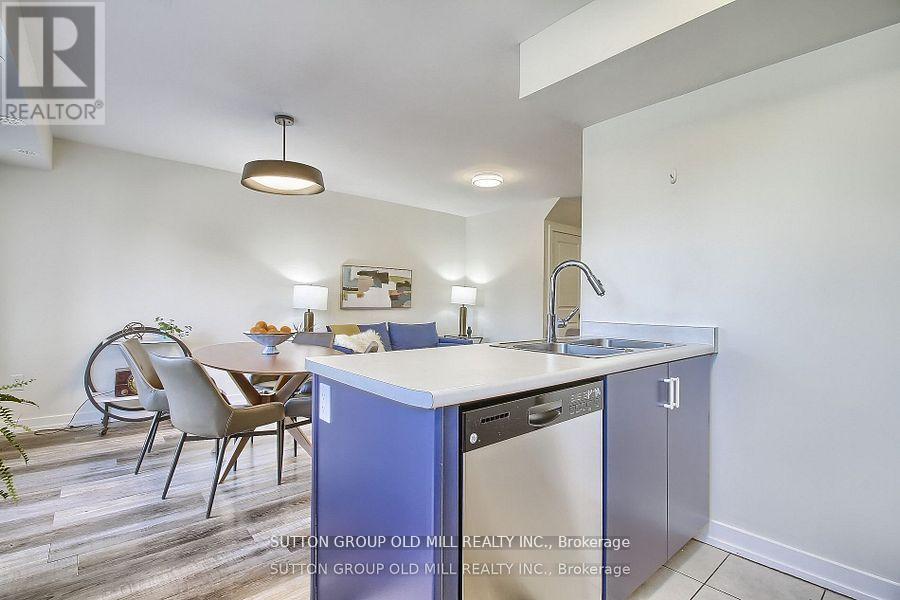 26 - 2335 Sheppard Avenue W, Toronto, Ontario  M9M 0B5 - Photo 9 - W12489084