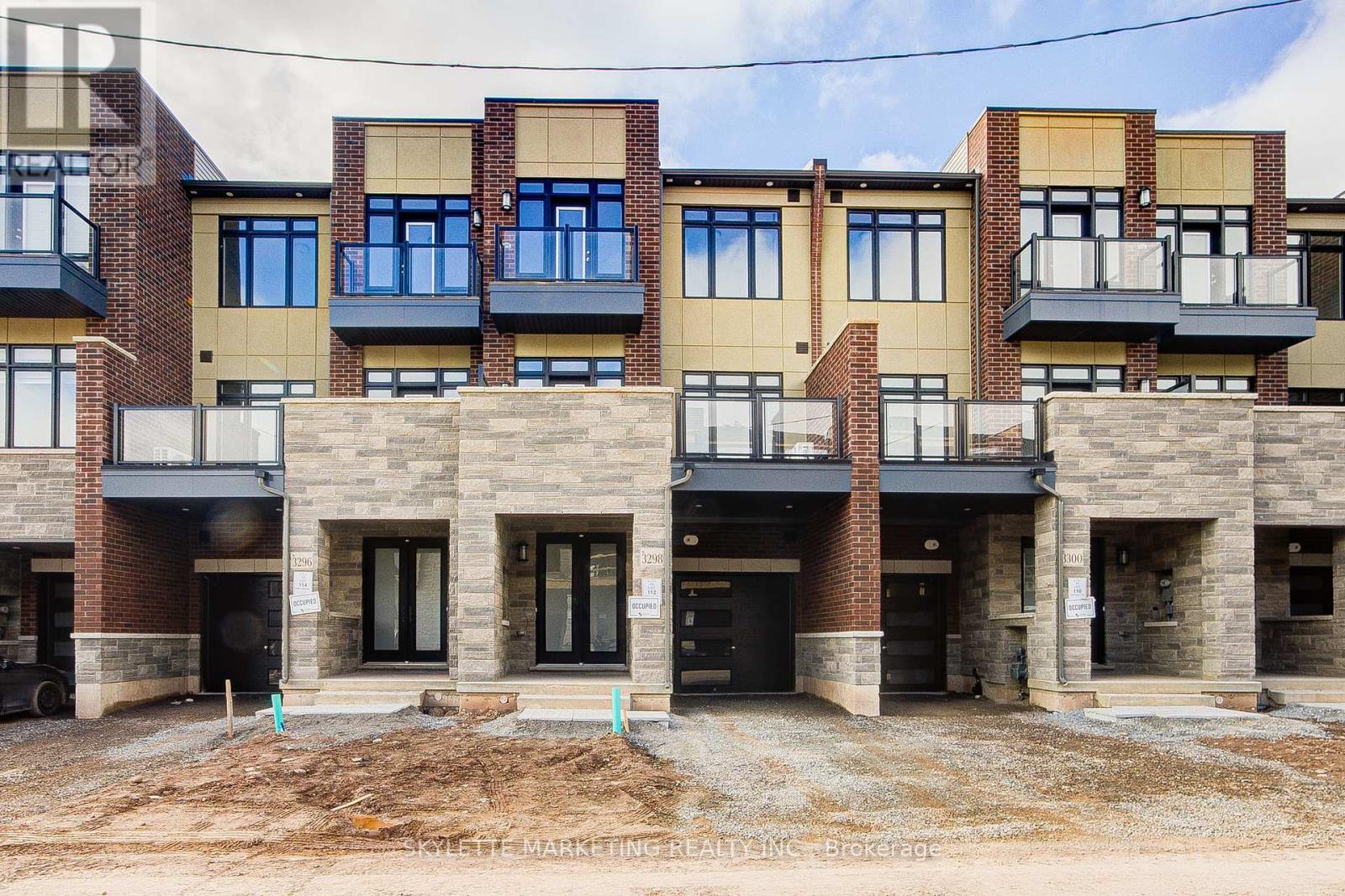 3298 AZAM WAY, Oakville, Ontario